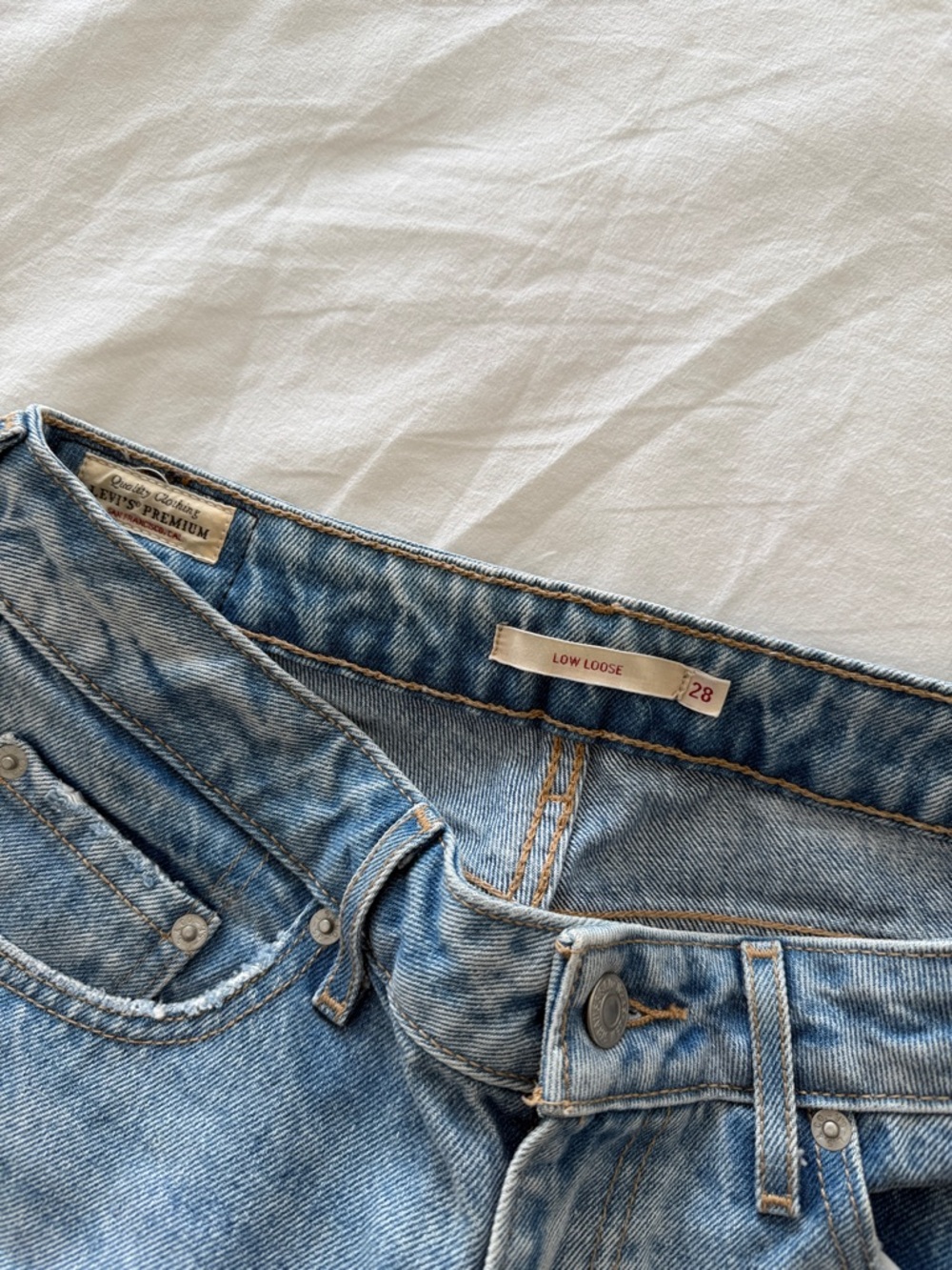 Levi’s Low Loose Straight Jeans - Picture 3 of 7